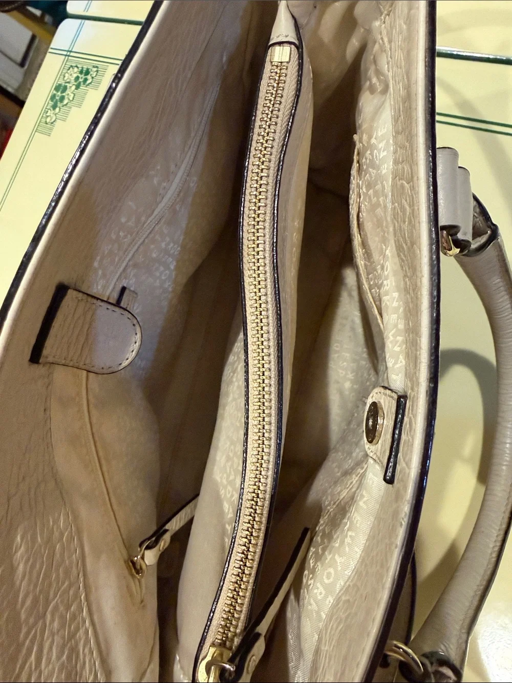 kate spade New York Perri Lane Romy Satchel - Picture 11 of 12